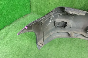 БАМПЕР НА TOYOTA AVENSIS AZT250