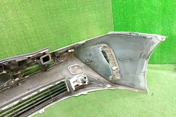 БАМПЕР НА TOYOTA PRIUS ZVW51