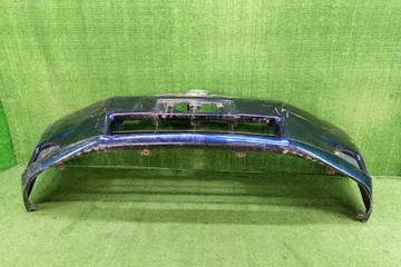 БАМПЕР НА TOYOTA COROLLA  AXIO NZE141