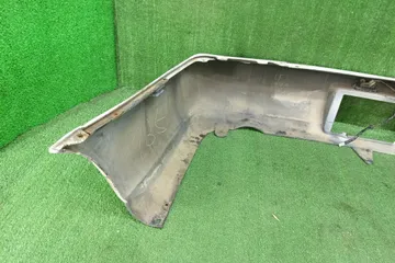 БАМПЕР НА TOYOTA COROLLA AE100