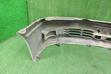 БАМПЕР НА TOYOTA VISTA SV50