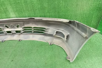 БАМПЕР НА TOYOTA VISTA SV50