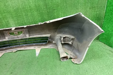 БАМПЕР НА TOYOTA ISIS ZNM10G
