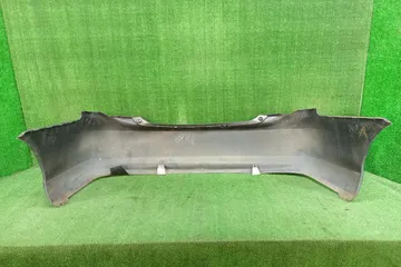 БАМПЕР НА TOYOTA COROLLA  AXIO NZE141