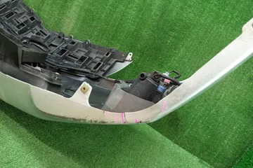 БАМПЕР НА TOYOTA PRIUS ZVW30