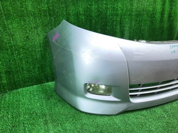 БАМПЕР НА TOYOTA ISIS ZNM10G