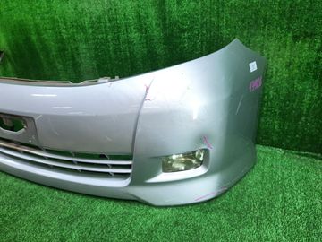 БАМПЕР НА TOYOTA ISIS ZNM10G