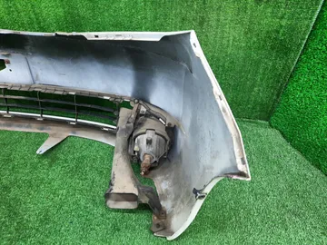 БАМПЕР НА TOYOTA ISIS ZNM10G
