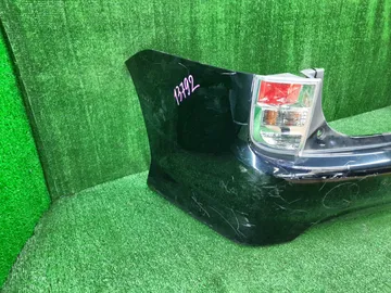 БАМПЕР НА TOYOTA ISIS ZGM10G