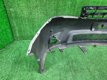 БАМПЕР НА TOYOTA ISIS ZNM10G