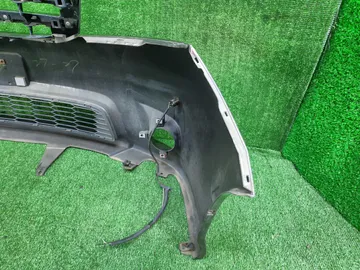 БАМПЕР НА TOYOTA ISIS ZNM10G