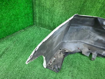 БАМПЕР НА TOYOTA PRIUS ZVW30