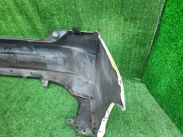 БАМПЕР НА TOYOTA PRIUS ZVW30