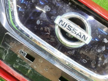 БАМПЕР НА NISSAN LEAF ZE1