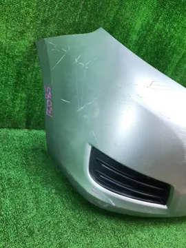 БАМПЕР НА TOYOTA ISIS ZNM10G