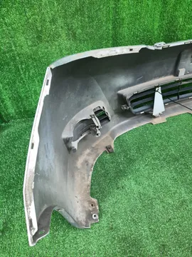 БАМПЕР НА TOYOTA ISIS ZNM10G