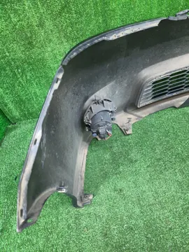 БАМПЕР НА TOYOTA ISIS ZNM10G
