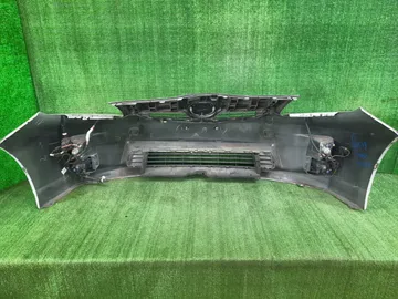 БАМПЕР НА TOYOTA PRIUS ZVW30