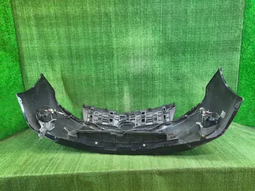БАМПЕР НА TOYOTA PRIUS ZVW30