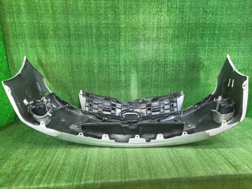 БАМПЕР НА TOYOTA PRIUS ZVW30