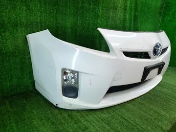 БАМПЕР НА TOYOTA PRIUS ZVW30