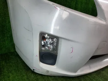БАМПЕР НА TOYOTA PRIUS ZVW30