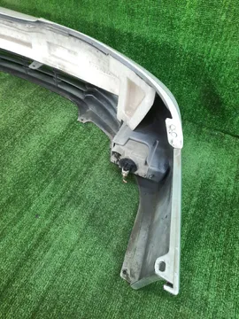 БАМПЕР НА TOYOTA WINDOM MCV20