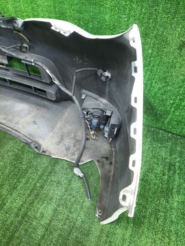 БАМПЕР НА NISSAN SERENA C26