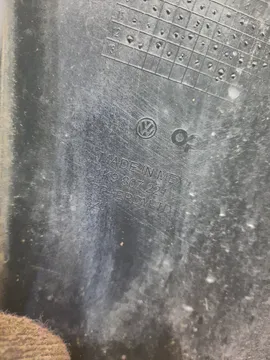 БАМПЕР НА VOLKSWAGEN GOLF 5K1