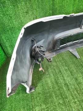 БАМПЕР НА TOYOTA ISIS ZNM10G