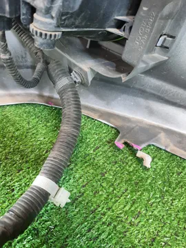 БАМПЕР НА TOYOTA PRIUS ZVW30