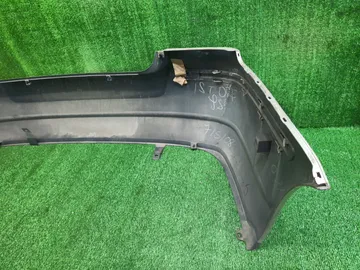 БАМПЕР НА TOYOTA AVENSIS AZT250