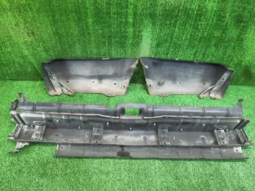 БАМПЕР НА TOYOTA HILUX SURF RZN180W