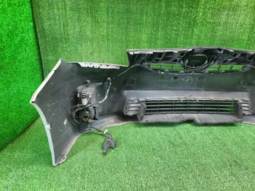 БАМПЕР НА TOYOTA PRIUS ZVW30