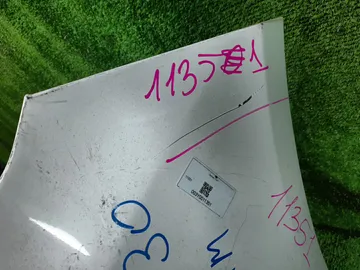 БАМПЕР НА TOYOTA PRIUS ZVW30