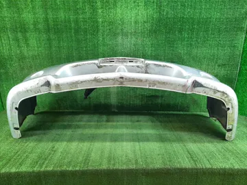 БАМПЕР НА NISSAN TINO V10