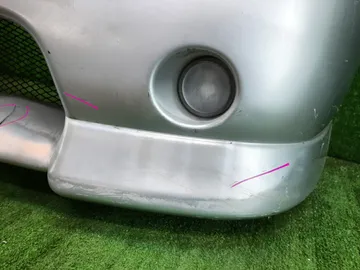 БАМПЕР НА NISSAN TINO V10