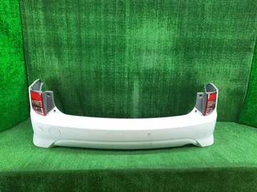 БАМПЕР НА TOYOTA ISIS ZNM10G