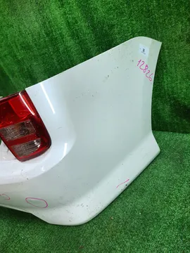 БАМПЕР НА TOYOTA ISIS ZNM10G