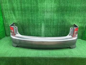 БАМПЕР НА TOYOTA ISIS ZNM10G