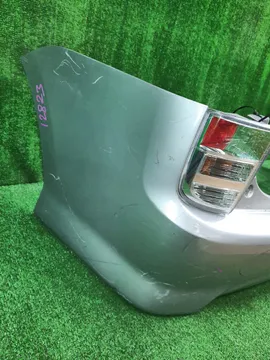 БАМПЕР НА TOYOTA ISIS ZGM10G