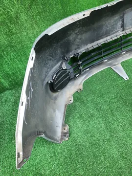 БАМПЕР НА TOYOTA ISIS ZNM10G