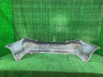 БАМПЕР НА TOYOTA COROLLA  AXIO NZE141