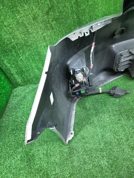БАМПЕР НА TOYOTA PRIUS ZVW30