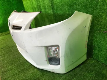 БАМПЕР НА TOYOTA PRIUS ZVW30