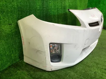 БАМПЕР НА TOYOTA PRIUS ZVW30