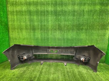 БАМПЕР НА TOYOTA ISIS ZNM10G