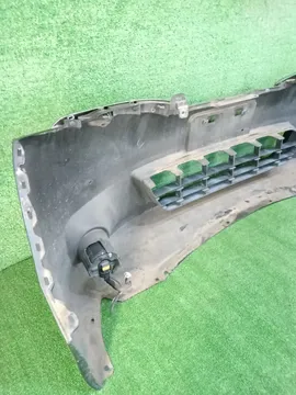 БАМПЕР НА NISSAN SERENA C26