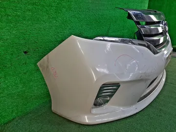 БАМПЕР НА NISSAN SERENA C26