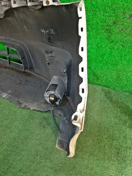 БАМПЕР НА NISSAN SERENA C26